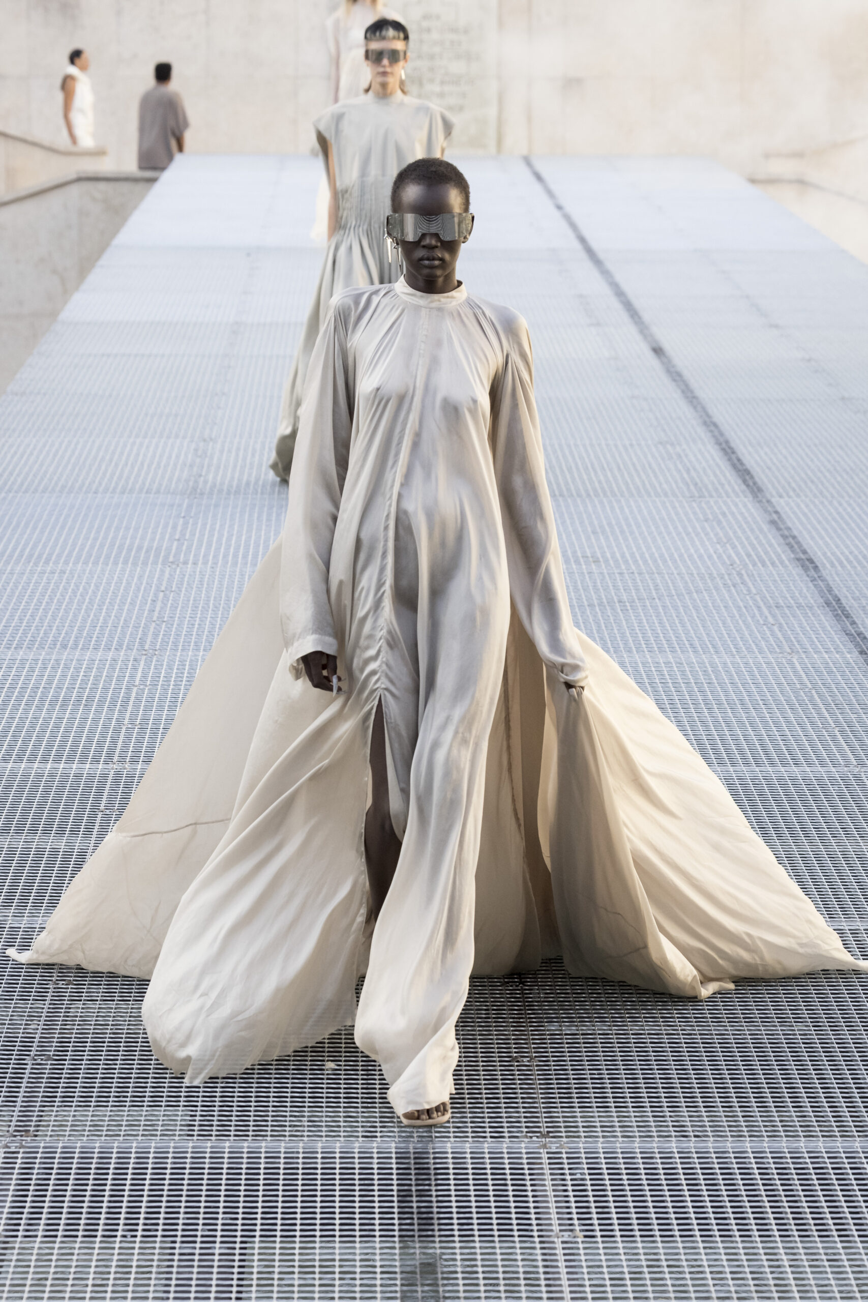 Model on the runway at the Rick Owens fashion show in Paris, Spring Summer 2027 Ready To Wear Fashion Week, Runway Look #006